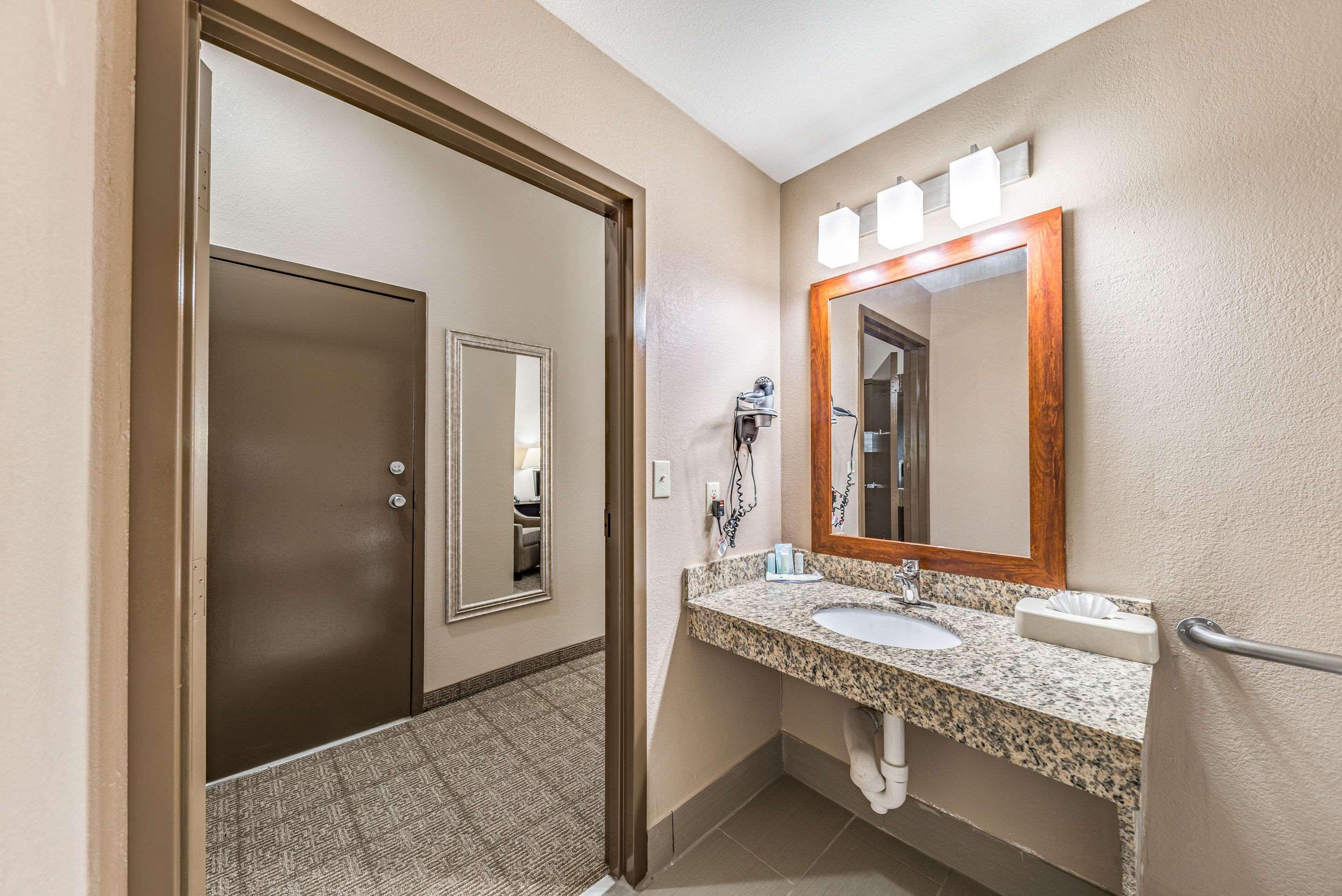 Quality Inn West Plano - Dallas Exteriör bild